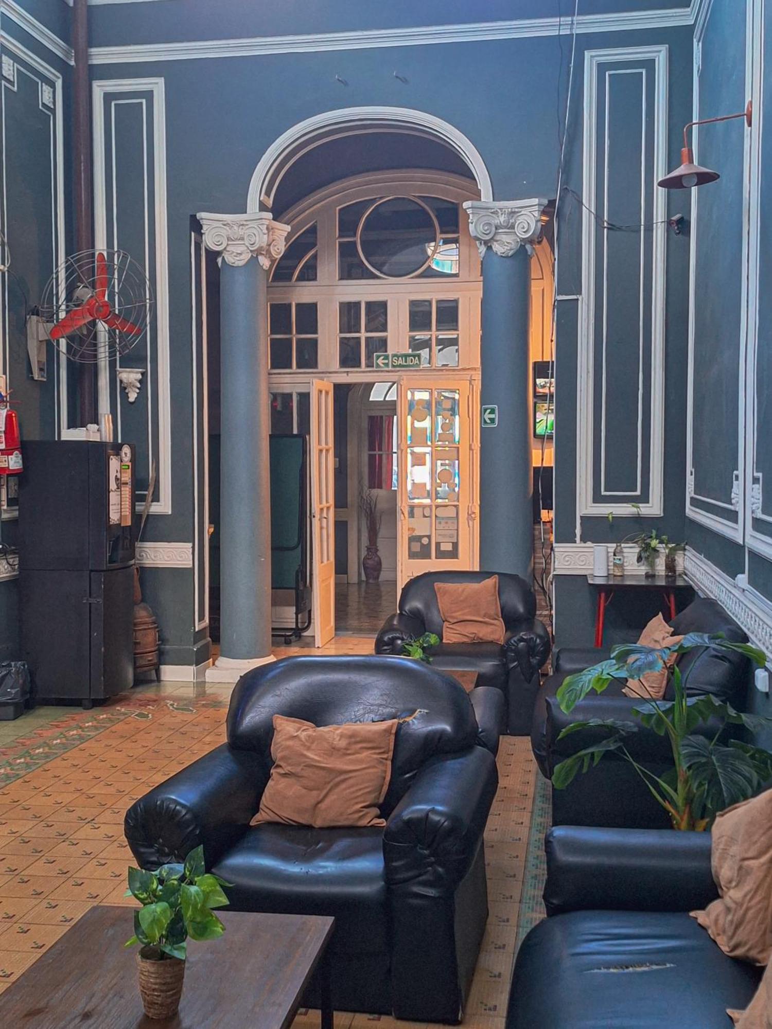 Hostel Alvear Кордова Экстерьер фото